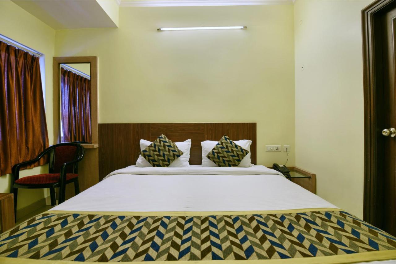 Oyo 2289 Hotel Radha Palace Kukas Eksteriør billede
